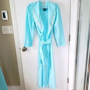 Apostrophe Vintage Fleece Blue Lacey Bathrobe